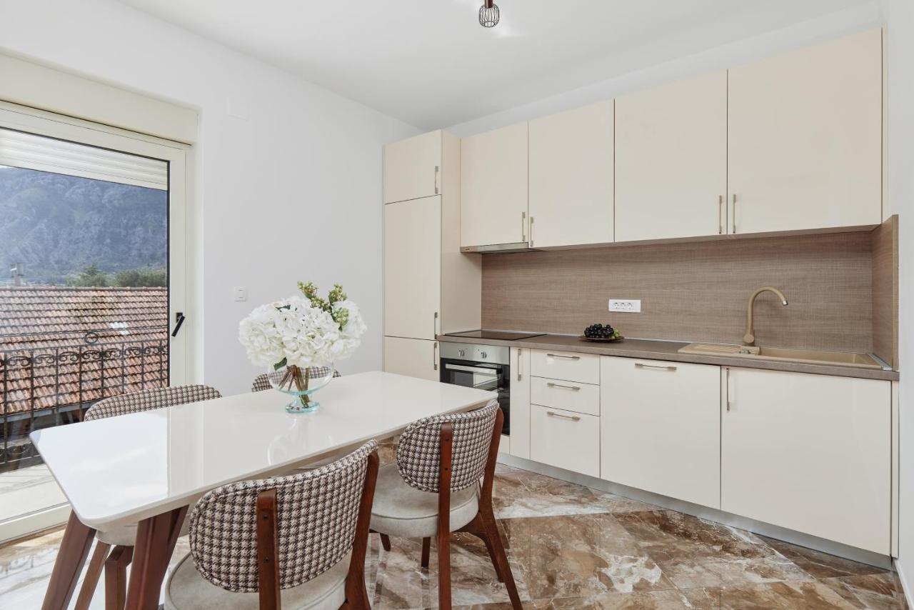 Stanisic Family Apartments Kotor Extérieur photo